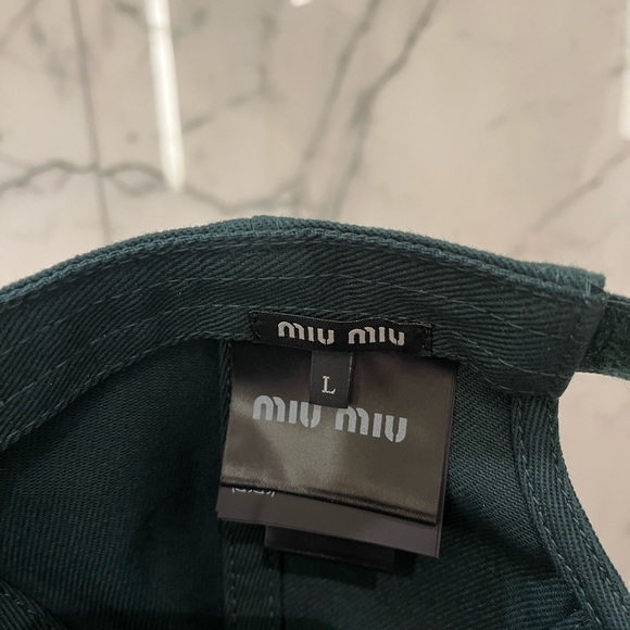 Authentic miu miu ballhat - Picture 4 of 5